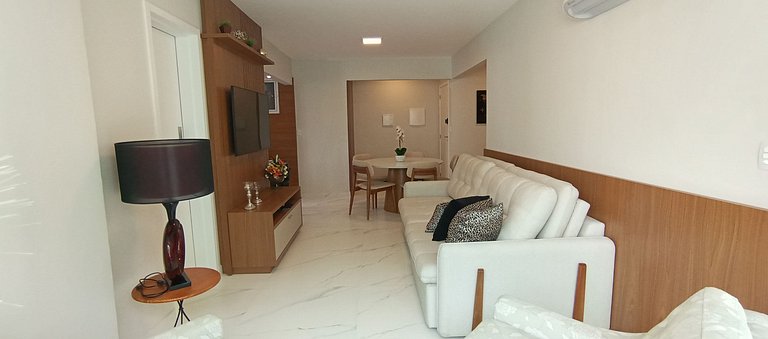 Bom Gosto e Conforto a 130m da Praia Central